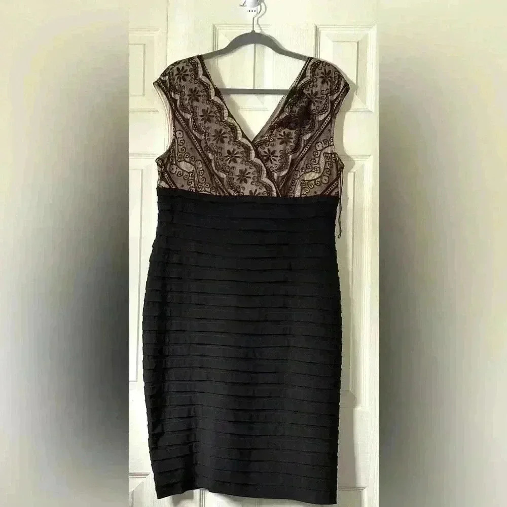 dress Barn Collection Black Back Zip Layered Lace V-Neck Sleeveless Midi Dress16 - Picture 7 of 14